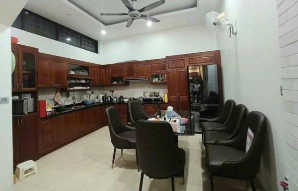 Siêu phẩm 🏡 lô góc phố Lê Trọng Tấn, 38m2, nhà dân xây 4 tầng kiên cố, ô tô cách 6m, giá 9.0