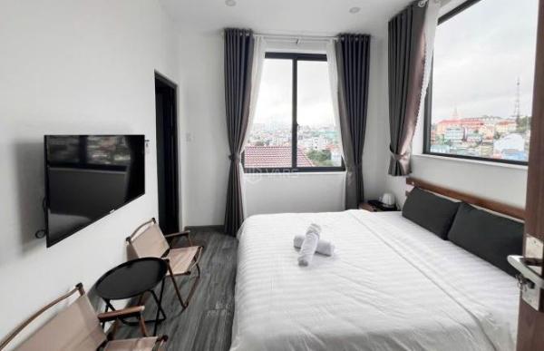 Cần Bán Nhà Phố Nhà Hẻm Xe Hơi, Đường Nguyễn Trung Trực, P.03, Đà 🏬 Lạt – Nhà Đẹp Mới Xây –