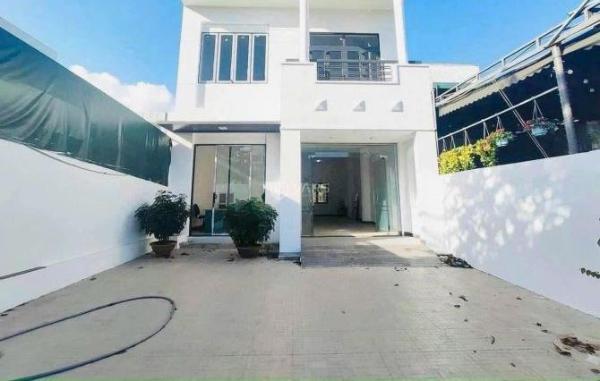 Chủ cho thuê Nhà mặt phố 157m²