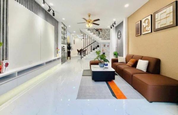 Cần bán Nhà trong hẻm 62m²