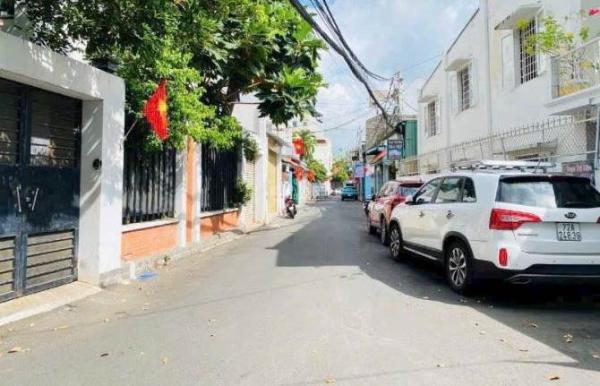Cần bán Nhà trong hẻm 92m²