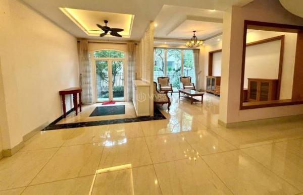 Cho thuê biệt thự Nam Thông - Phú Mỹ Hưng - Q7, dt:11x18m , 4PN , full nội thất 👍 , giá tốt