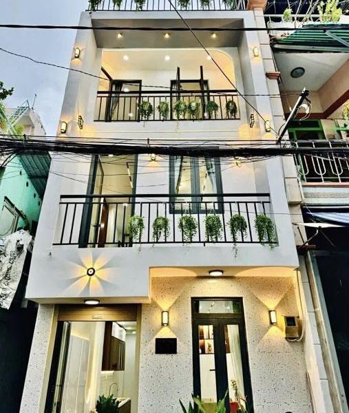 Chủ cần bán Nhà mặt phố 72m²