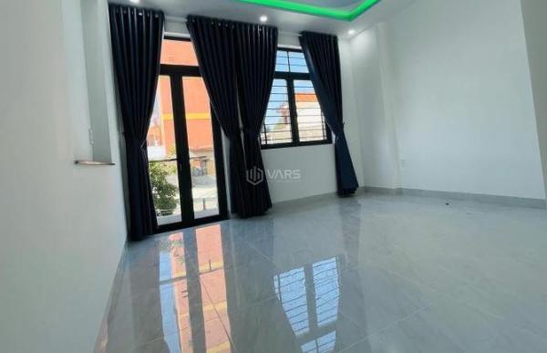Bán Nhà trong hẻm 76m²