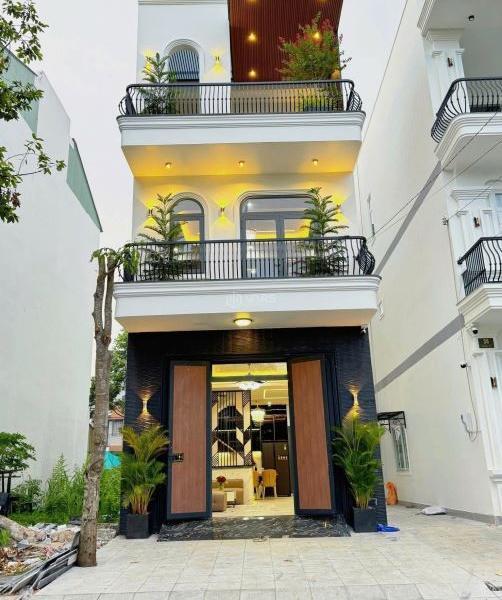 Cần bán Nhà mặt phố 150m²