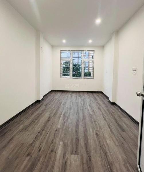 SIÊU HIẾM! NHÀ MẶT PHỐ TRẦN QUỐC HOÀN - VỈA HÈ RỘNG - VỊ TRÍ ĐẮC ĐỊA - 4 TẦNG - CHÍNH 🔥 CHỦ