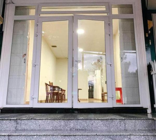 Cần cho thuê Nhà mặt phố 100m²