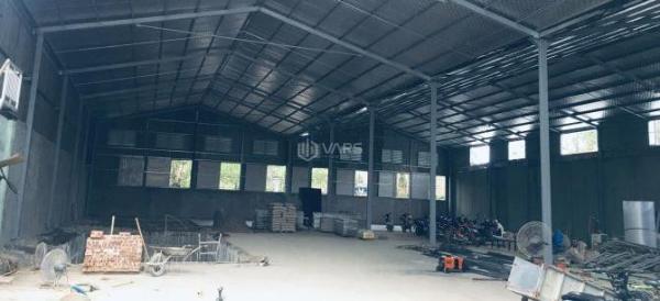 Cho thuê 650m2 🌊 kho dựng mới sát cầu Thăng Long
