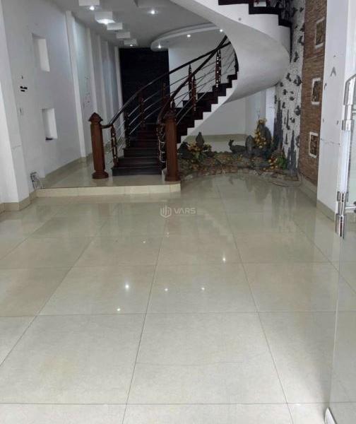 Chủ cho thuê Nhà mặt phố 90m²