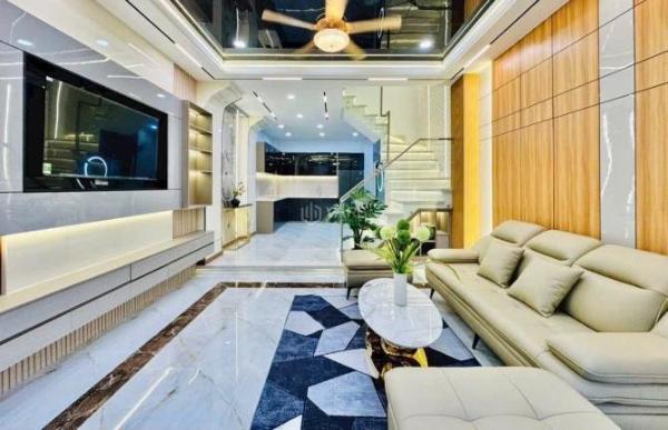 Chủ cần bán Nhà trong hẻm 65m²