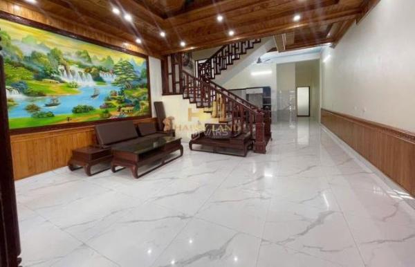Bán Nhà mặt phố 135m²