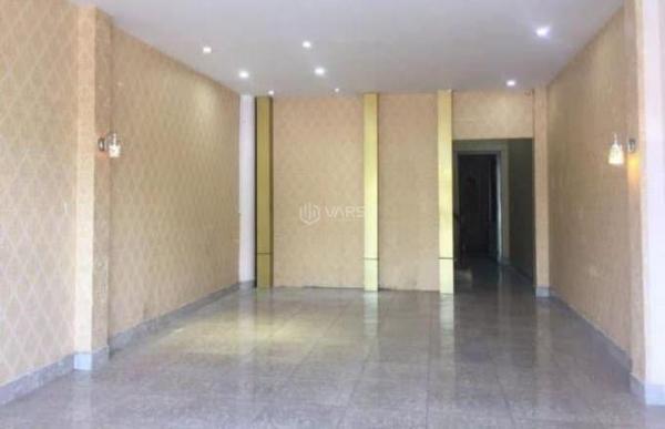 Cho thuê Nhà mặt phố 79m²