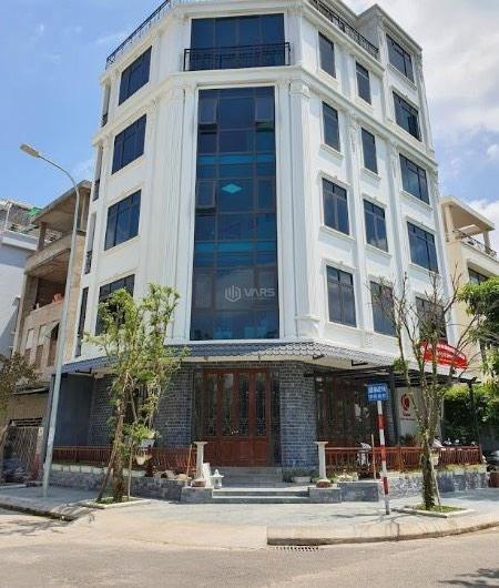 Cho thuê tòa nhà 🆘 phố Hoàng Quốc Việt, Cầu Giấy 55M*6T căn góc 30 triệu