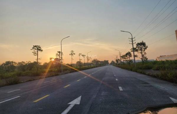 Bán đất Dũng Liệt . Yên Phong . dt 100m . mt 5m . hướng 🏦 N . giá 3 tỷ 3