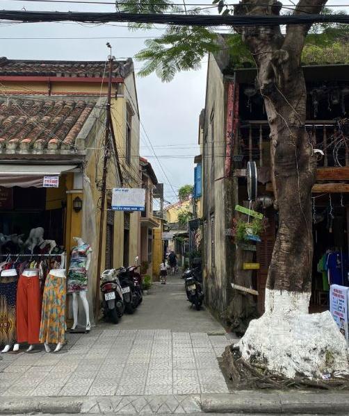 Bán Nhà trong hẻm 126m²