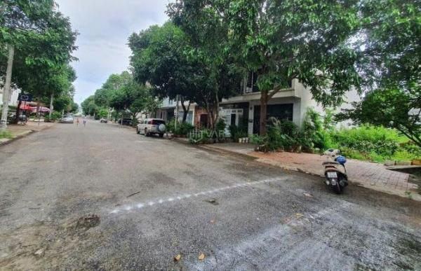 Chủ cần bán Nhà trong hẻm 106m²