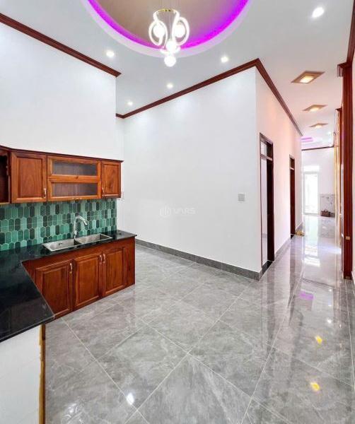 Cần bán Nhà trong hẻm 73m²