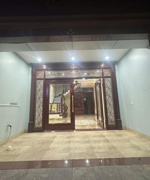 Chủ cần bán Nhà mặt phố 82m²