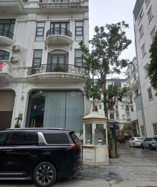 CHO THUÊ Nhà Dịch Vọng Hậu, DT 110m, 7 🏦 Tầng+ 1 GARA, MT 5,5m, PHÂN LÔ, THANG MÁY, 70Tr/thá