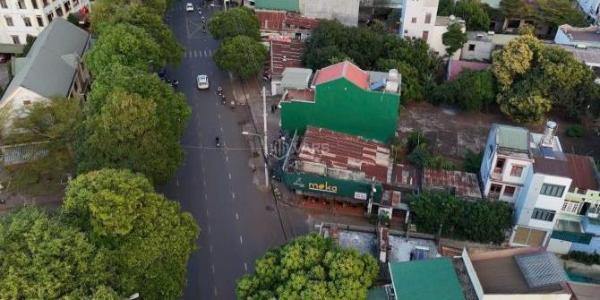 Chủ cần bán Nhà mặt phố 179m²