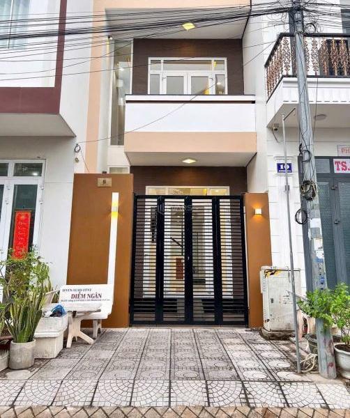 Cho thuê Nhà trong hẻm 120m²