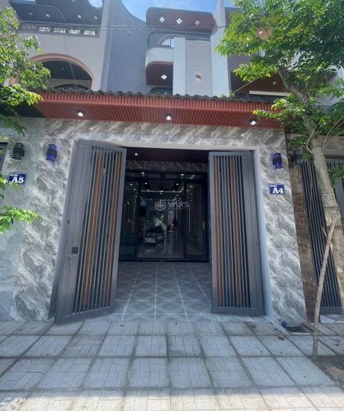CHÍNH CHỦ CẦN BÁN NHÀ GIÁP BÌNH CHÁNH ,GẦN KCN CẦU 🏠 TRÀM ,113M2 ,SỔ HỒNG RiÊNG.