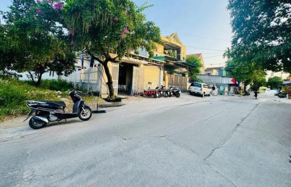 Chủ cần bán Đất nền riêng lẻ 136m²