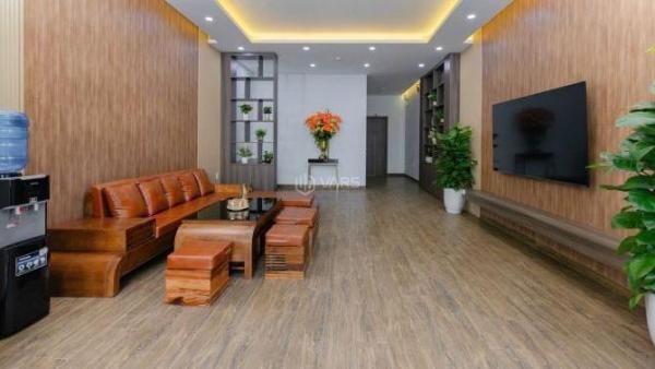 Cho thuê nguyên căn 4 tầng NHÀ ĐẸP CÓ 🏘️ THANG MÁY, giá tốt