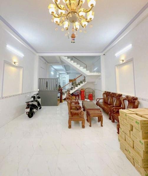 Chủ cho thuê Nhà mặt phố 460m²