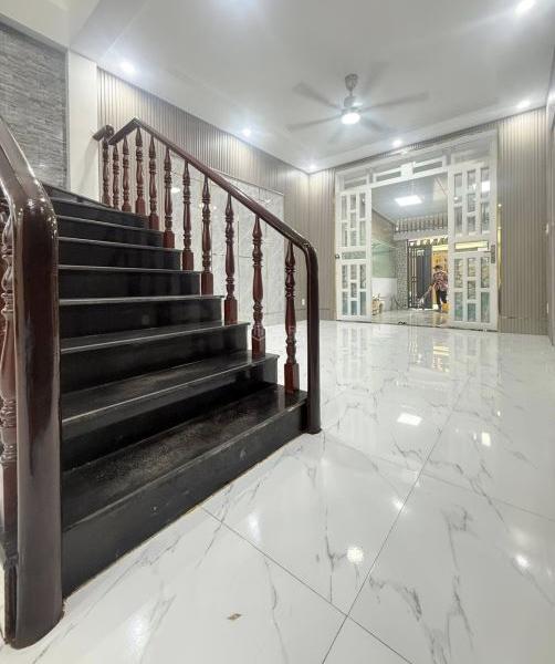 Bán Gấp!!! Nhà Ở Ngay Dĩ An, Trệt Lầu, 4x17, Hẻm 🏡 8M, Sân Đậu Ô Tô, Nhỉn 3 Đồng TL NHANH