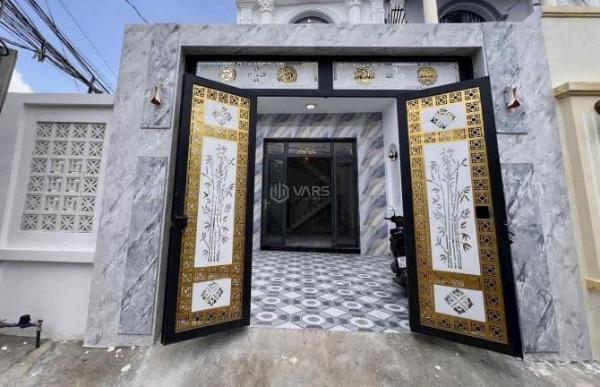 Nhà mới 🏘️ ngay Cầu Ông Thìn. Diện tích 5,7m dài 20m nở hậu 9,5m = 155m² 1 trệt 1 lầu