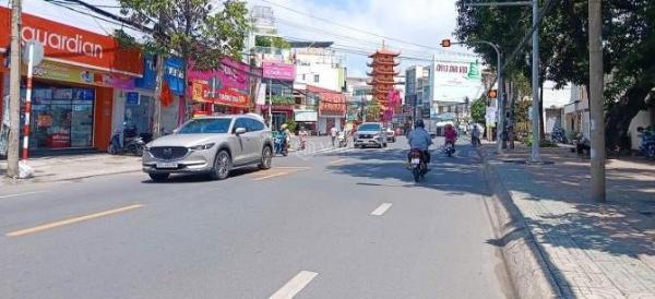 NT050 Cho thuê mặt bằng kinh doanh mặt tiền đường phạm văn thuận Ngang 10m x 🏡 20m Vị trí