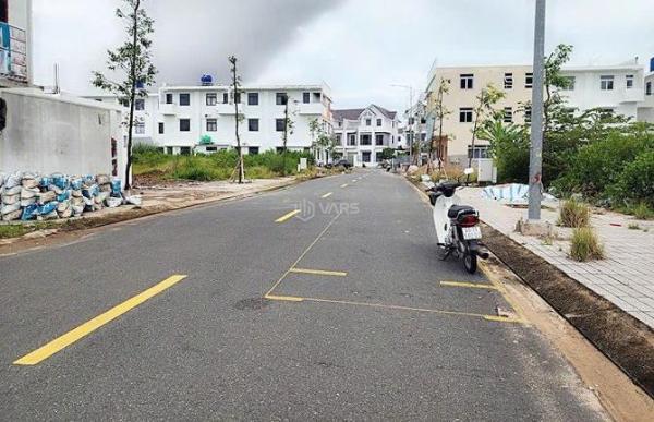 Chủ cần bán Đất nền riêng lẻ 100m²