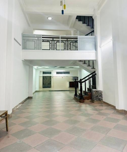 Cho 🏡 thuê nhà Mặt tiền 4,5 tầng Ông Ích Khiêm - Vị trí ngay bên cạnh KĐT Phú Gia