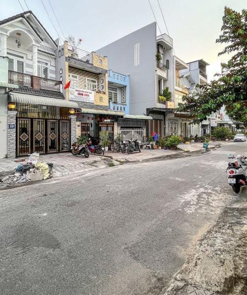 Bán Nhà mặt phố 90m²