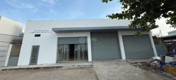 Cho thu.ê nhà C4 mặt tiền NGUYỄN TẤT THÀNH 🏘️ - ( ngang 20m )