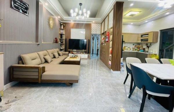 Chủ cần bán Nhà trong hẻm 90m²