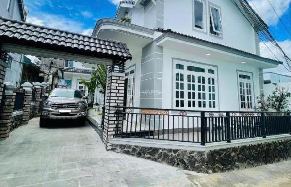 🏡 Bán Villa 3 Mặt Tiền ☘ Giá tốt Đường Nguyễn Siêu, P.7 Gần Chợ, Sân Ô Tô, Diện Tích Rộng