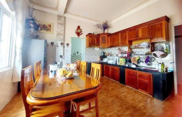 Bán Nhà trong hẻm 100m²