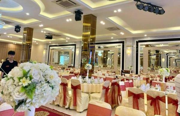 Chủ cho thuê Nhà mặt phố 1320m²