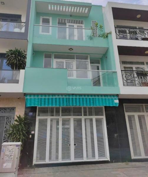 Bán Nhà mặt phố 82m²