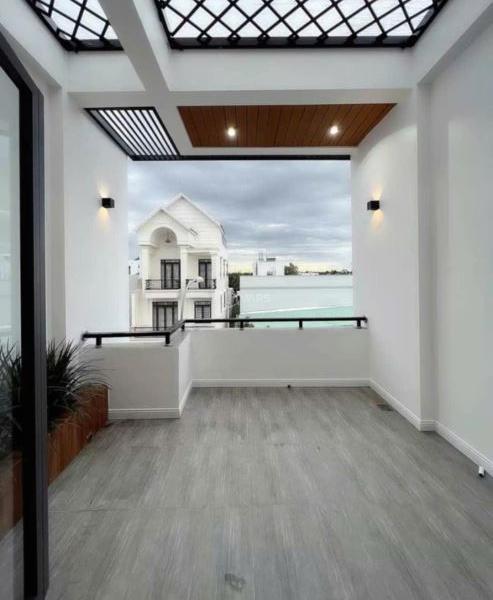 Chủ cần bán Nhà mặt phố 92m²