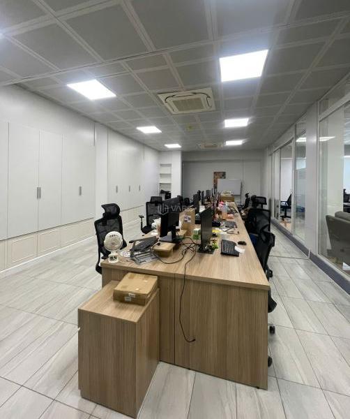 Chủ cho thuê Văn phòng, toà nhà văn phòng 200m²