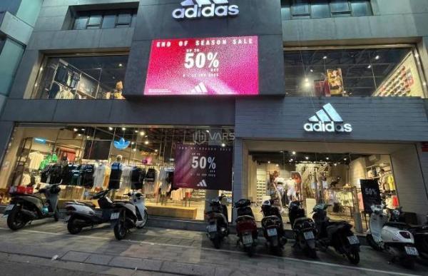 Chủ cho thuê Nhà mặt phố 450m²