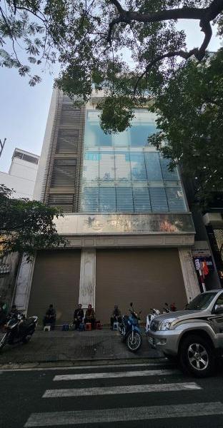 Cho thuê nhà phố Phan Chu Trinh, Hoàn Kiếm mặt tiền 10m x 75m2 x 7 tầng thang máy chỉ 🏦 120t