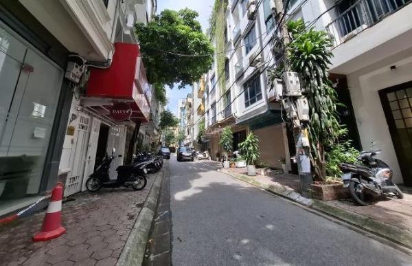 Cho thuê nhà liền 🏦 kề Trung kính 55m2x6T, thang máy thông sàn, ô tô đỗ cửa làm vp lớp học