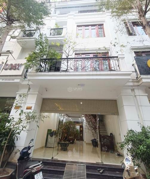 Cho thuê Nhà mặt phố 120m²
