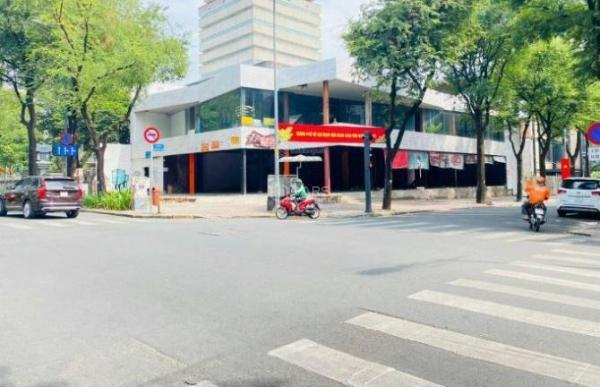 CHO THUÊ NHÀ GÓC 2 MẶT TIỀN LÝ TỰ TRỌNG, BẾN THÀNH, QUẬN 1. 🌊 DT (25X40M)