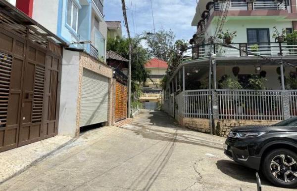 Bán Nhà trong hẻm 93m²