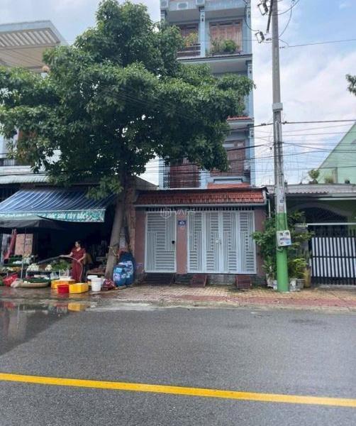 Cần bán Nhà mặt phố 90m²